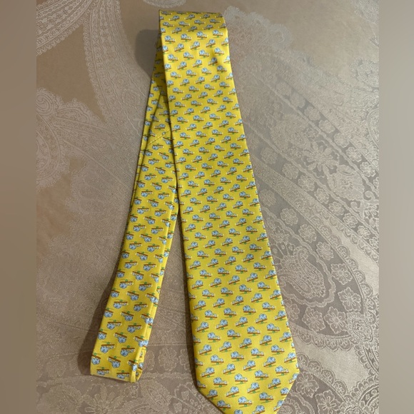 Salvatore Ferragamo Mens Elephant Print Yellow Silk Tie - Picture 3 of 5